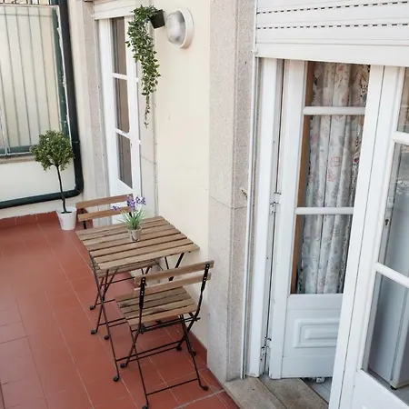 Apartment With Balcony In The Square Porto