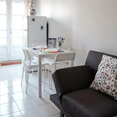 With Balcony In The Square Apartment Porto