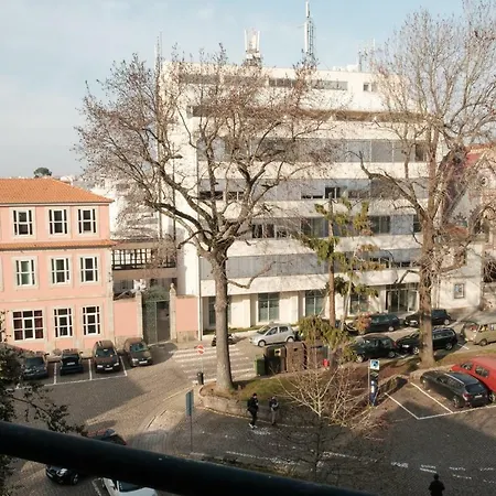 Apartment With Balcony In The Square Porto